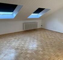 Moderne und gepflegte 3-Zimmer-Wohnung - Frankfurt am Main Eschersheim