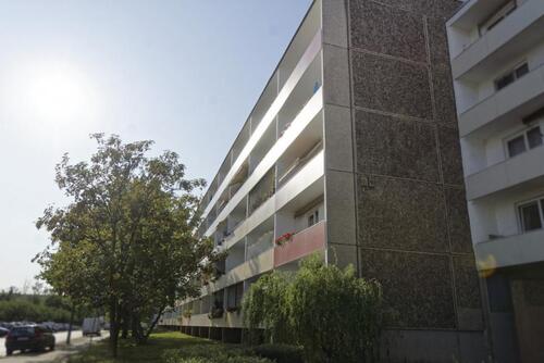 Foto - 3-Raum-Wohnung mit Loggia - 340,00&nbsp;EUR Kaltmiete, ca.&nbsp; 58,59&nbsp;m&sup2;