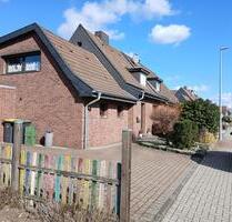 Doppelhaushälfte in Wassenberg - 260.000,00&nbsp;EUR Kaufpreis, ca.&nbsp; 144,00&nbsp;m&sup2; in Wassenberg (PLZ: 41849)