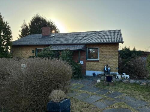 Foto - Haus in Sackgassenendlage sanierungsbedürftig mit viel Potential