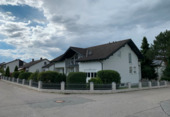 Foto - Geräumiges Zweifamilienhaus mit großzügigem Garten in Eichendorf