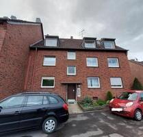 Große 3-Zimmer-Wohnung inkl. EBK und Balkon - Oberhausen Biefang