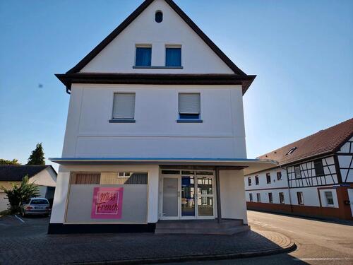 Foto - Büro Praxis Behandlungszimmer - 300,00&nbsp;EUR Kaltmiete, ca.&nbsp; 10,00&nbsp;m&sup2;