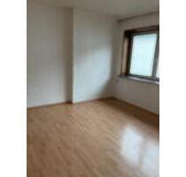 Wohnung für Groß Familie - 1.785,00&nbsp;EUR Kaltmiete, ca.&nbsp; 140,00&nbsp;m&sup2; in Siegen (PLZ: 57072)