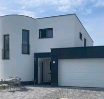 EFH freistehend KfW 40 - 1.050.000,00&nbsp;EUR Kaufpreis, ca.&nbsp; 256,00&nbsp;m&sup2; in Neutraubling (PLZ: 93073)