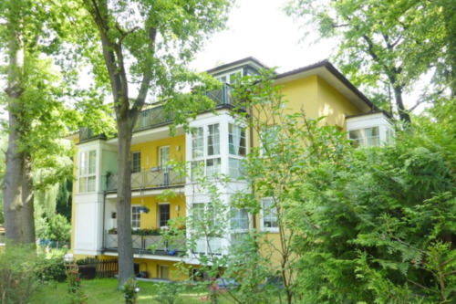 Foto - Großzügig geschnittene 3-Zimmer-Wohnung mit Terrasse und Balkon