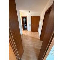Helle 2-Zimmer-Wohnung mit Keller & optimalen Stellplatz - Leonberg