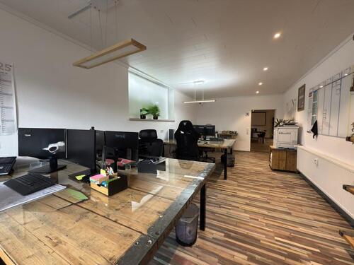 Foto - Attraktive Gewerbefläche in Top-Lage auf ca. 320 m² mit Showroom, Lager, Büros & mehr!