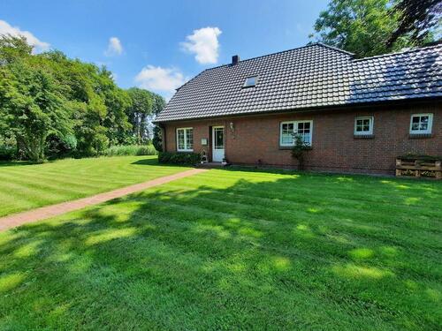 Foto - Einfamilienhaus in Stadtnähe! - 850,00&nbsp;EUR Kaltmiete, ca.&nbsp; 125,00&nbsp;m&sup2;