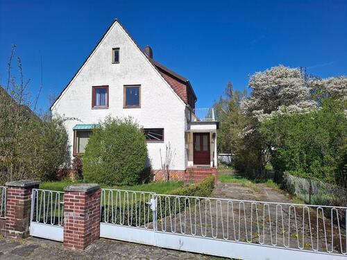 Foto - großes EFH auf großem Eigentumsgrundstück in Fallersleben