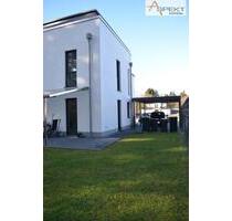 TOP.ENERGIEEFFIZIENTES WOHNEN – Moderne Doppelhaushälfte mit Terrasse, Garten & Carport in Bielefeld-Sennestadt