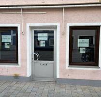 Kleiner Laden in Top Lage - 880,00&nbsp;EUR Kaltmiete, ca.&nbsp; 11,00&nbsp;m&sup2; in Dingolfing (PLZ: 84130)