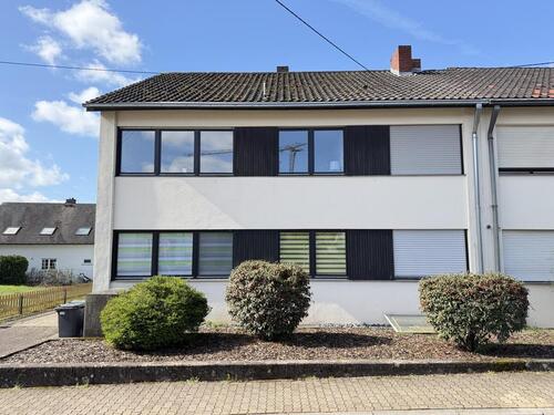 Foto - Anfragen Stopp- Großzügige Erdgeschoss-Wohnung mit Terrasse & Garten in begehrter Lage von Merzig