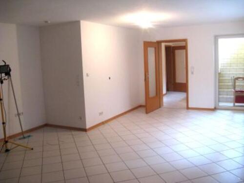 Foto - Praxis-Räume 2,5 Zi Souterrain für Fußpflege, Kosmetik, Büro ...