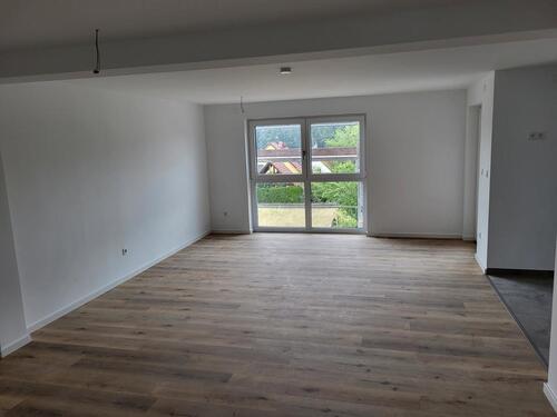 Foto - großzügige & renovierte 4-Zimmer Maisonette Wohnung