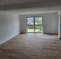 großzügige & renovierte 4-Zimmer Maisonette Wohnung - Rohr