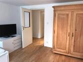 Foto - Vollmöbl. Souterrain-Whg, ruhige Lage, gute Anbind., StudAzubi