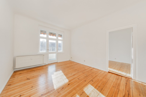 Foto - Frisch renovierte 4-Zimmer-Altbauwohnung mit Balkon in ruhiger Lage