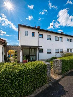 Foto - Zweifamilienhaus mit Garage in ruhiger Wohnlage