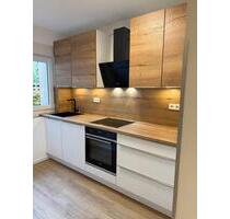 Schöne kernsanierte drei Zimmer Wohnung in Duisburg inkl. Möbel