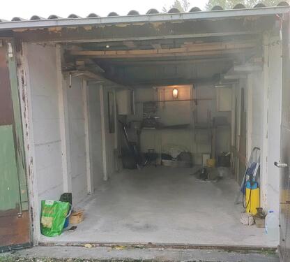 Foto - Garage zur Miete - 100,00 EUR Miete,