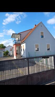 Foto - Charmantes Einfamilienwohnhaus mit Garage, Nebengeb. und Garten