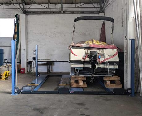 Foto - Pkw-Transporter-Bootsstellplatz