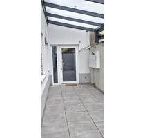 Ideal gelegene, helle moderne Dachgeschoßwohnung - mit Aufzug sowie Terrassennutzung in Biedenkopf