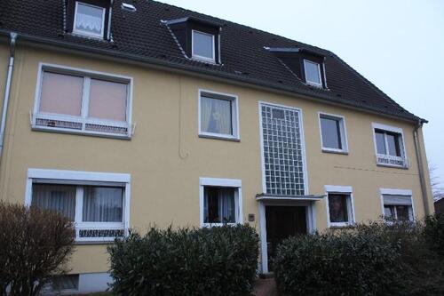 Foto - Bei VIVAWEST die Sonnenstrahlen auf dem eigenen Balkon genießen.