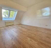 Sehr schöne Dachgeschosswohnung in sehr ruhiger Lage - Zwickau Zwickau-Nord