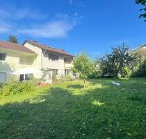 10-Zimmer Mehrgenerationenhaus - 2x DHH - großer Garten - Freiburg im Breisgau Lehen