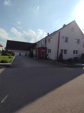 Foto - Ehemaliges landwirtschaftliches Anwesen mit 2 Familienhaus