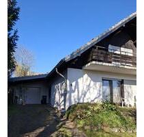 Einfamilienhaus (Teilungsversteigerung) - Straßenhaus