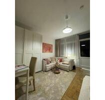 helle 1-Zimmer-Wohnung mit außergewöhnlich großer Terrasse in BS - Braunschweig Wabe-Schunter-Beberbach