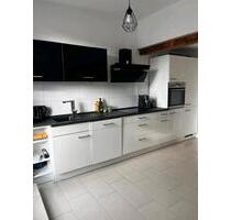 Schöne Wohnung auch als WG - 850,00&nbsp;EUR Kaltmiete, ca.&nbsp; 80,00&nbsp;m&sup2; in Essen (PLZ: 45276) Stadtbezirk VII