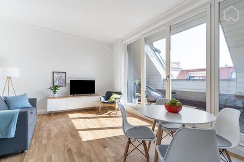Foto - Möblierte 2-Zimmer Wohnung mit Balkon und Fußbodenheizung