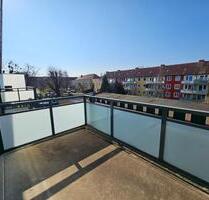 Ihre neue Wohlfühlzone: Renovierte 2-Zimmer-Wohnung mit Balkon - Magdeburg Beyendorf-Sohlen