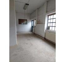 Lagerräume - 450,00&nbsp;EUR Kaltmiete, ca.&nbsp; 110,00&nbsp;m&sup2; in Kassel (PLZ: 34119) Vorderer Westen