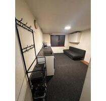 Souterrain-Raum mit Tageslicht - 250,00&nbsp;EUR Kaltmiete, ca.&nbsp; 18,00&nbsp;m&sup2; in Bremen (PLZ: 28201) Neustadt