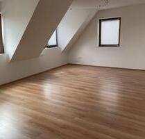 Dachgeschosswohnung - 630,00&nbsp;EUR Kaltmiete, ca.&nbsp; 40,00&nbsp;m&sup2; in Lonnerstadt (PLZ: 91475)