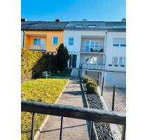 ✨ Kernsaniertes Reihehaus in Krumbach ✨ - Krumbach (Schwaben)