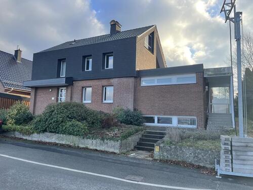 Foto - Großzügige 3-Zimmer-Wohnung mit Einbauküche in einem gepflegten 2-Familienhaus in Herringhausen