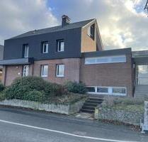 Großzügige 3-Zimmer-Wohnung mit Einbauküche in einem gepflegten 2-Familienhaus in Herringhausen - Herford Diebrock