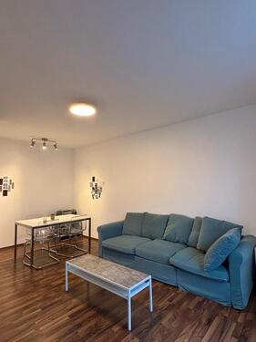 Foto - Helle Wohnung in der Altstadt mit Balkon, EBK & Möbeln abzugeben!