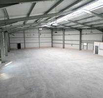 Attraktive Industriehalle in Langquaid – Erstbezug zum Sonderpreis!