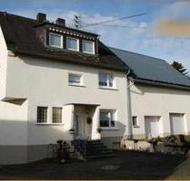 freistehendes EinZweifamilienhaus , traumhafte Lage - Malberg