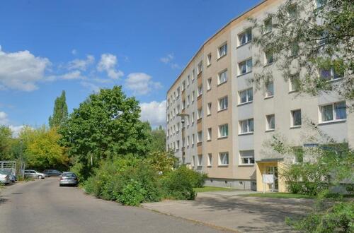 Foto - frisch gestrichen - 3R mit Wanne und Balkon