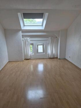 Foto - 3 Zimmer Wohnung zu vermieten - 700,00&nbsp;EUR Kaltmiete, ca.&nbsp; 91,00&nbsp;m&sup2;
