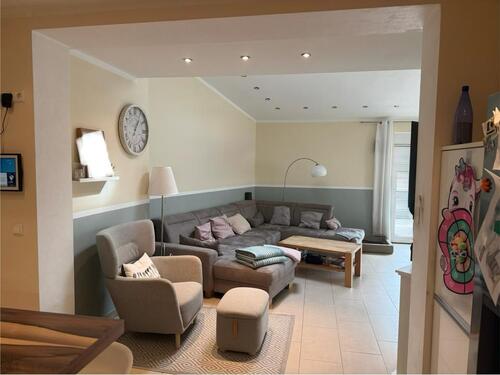 Foto - Einseitig angebautes Ein- oder Zweifamilienhaus