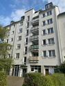 Foto - 2-Raum-Wohnung mit Wanne, kleinem Eckbalkon am großem Wohnzimmer im Stadtzentrum!